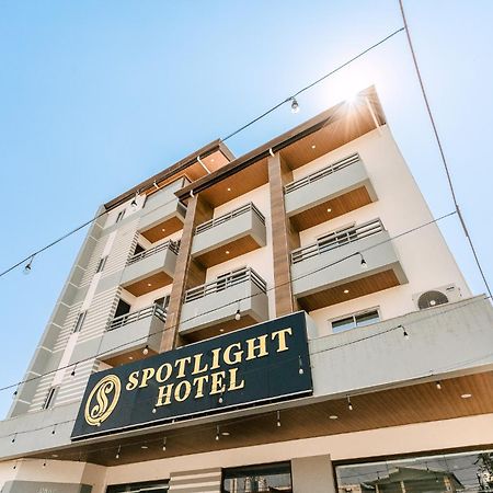 Spotlight Hotel Near Hundred Islands Wharf อลามินอส ภายนอก รูปภาพ