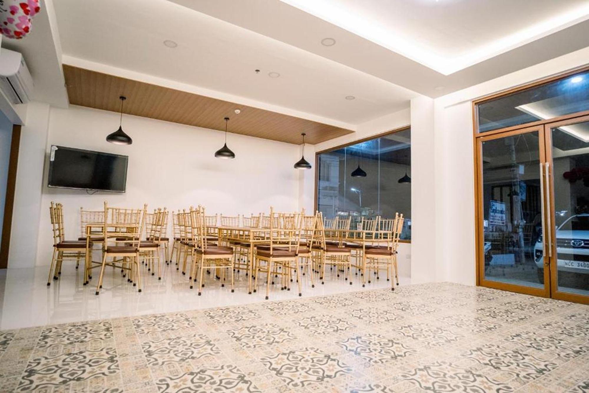Spotlight Hotel Near Hundred Islands Wharf อลามินอส ภายนอก รูปภาพ
