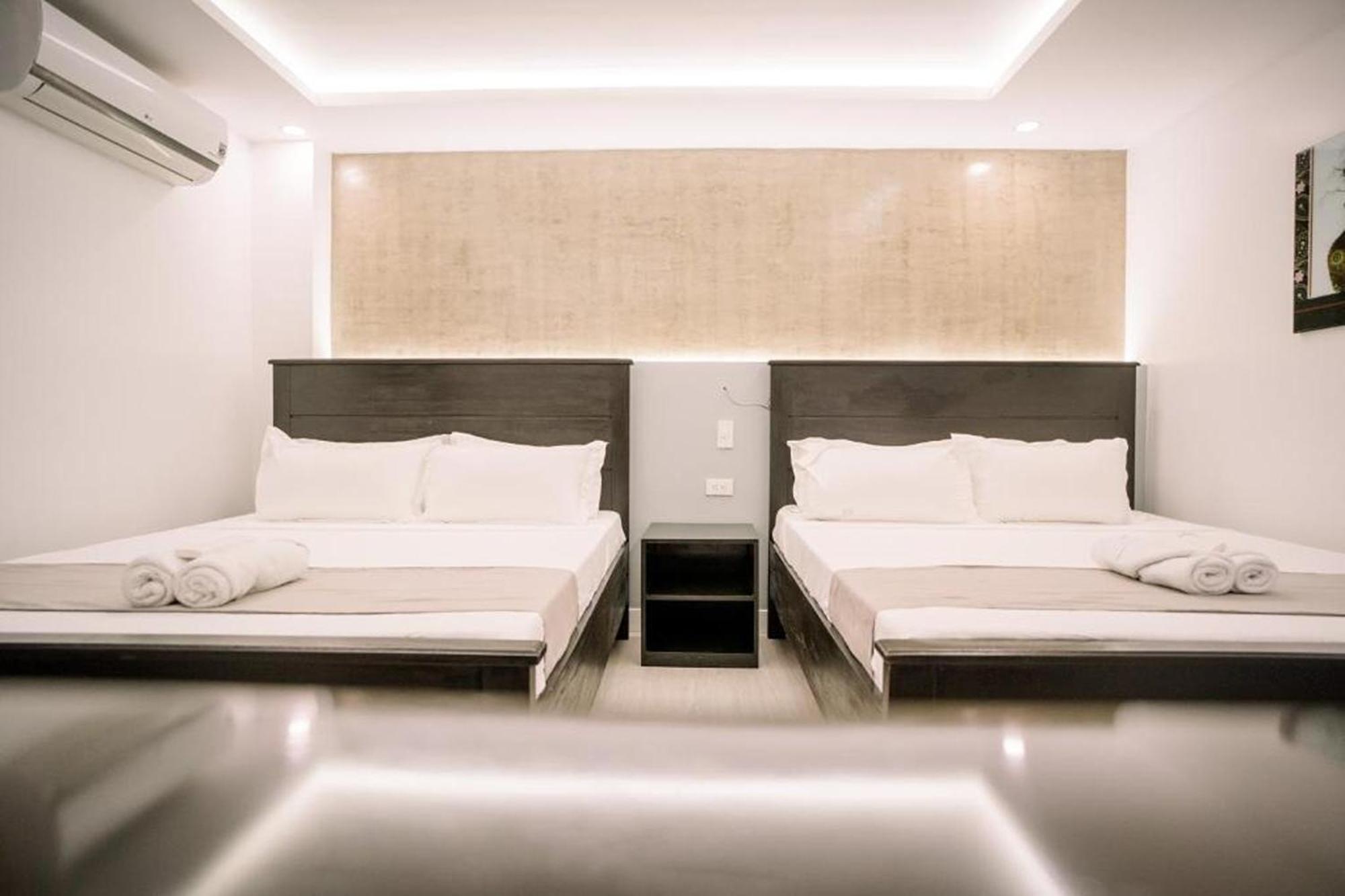 Spotlight Hotel Near Hundred Islands Wharf อลามินอส ภายนอก รูปภาพ