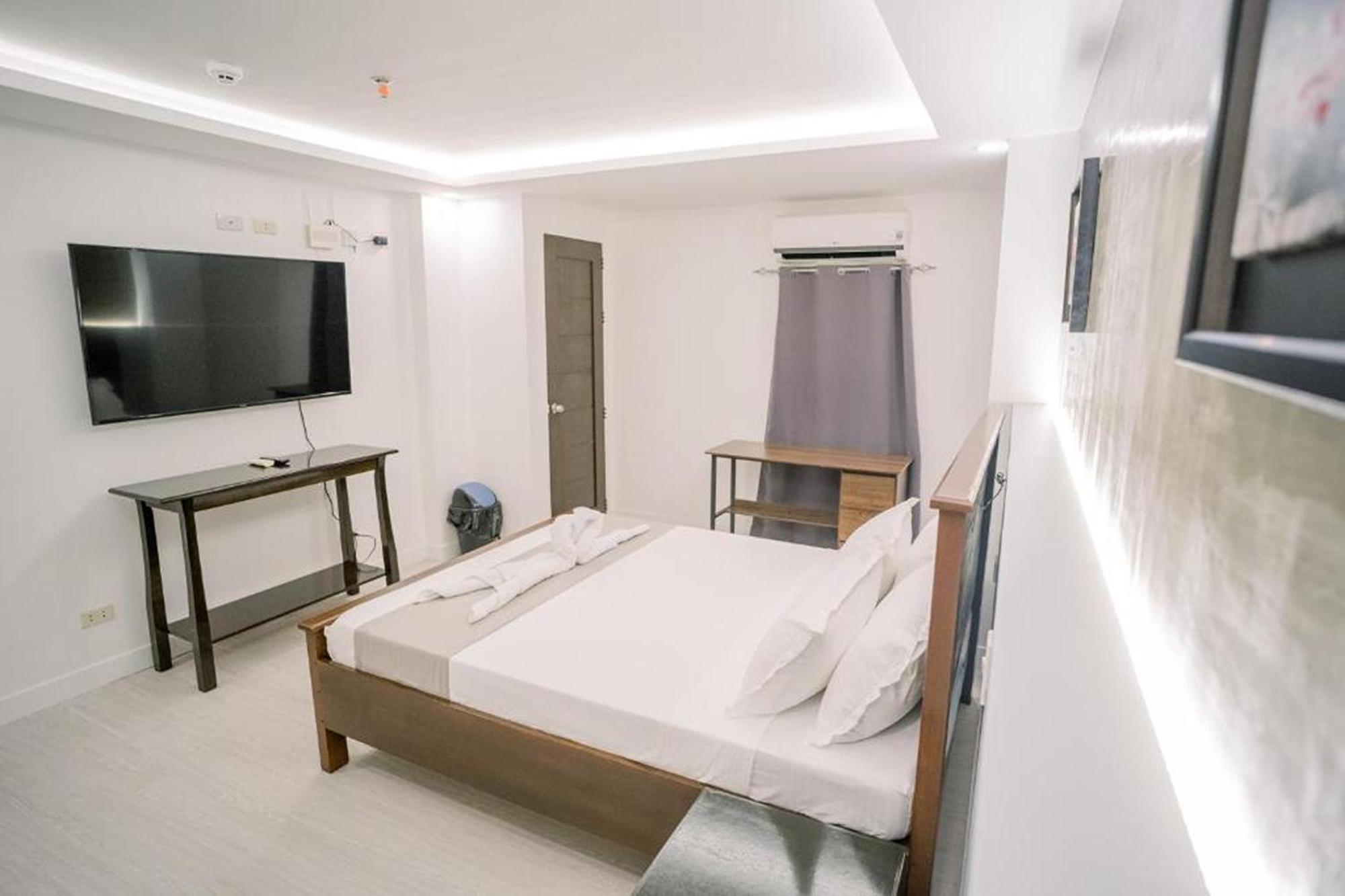 Spotlight Hotel Near Hundred Islands Wharf อลามินอส ภายนอก รูปภาพ
